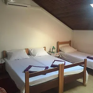 Crveno Zlato Gostinjska kuća